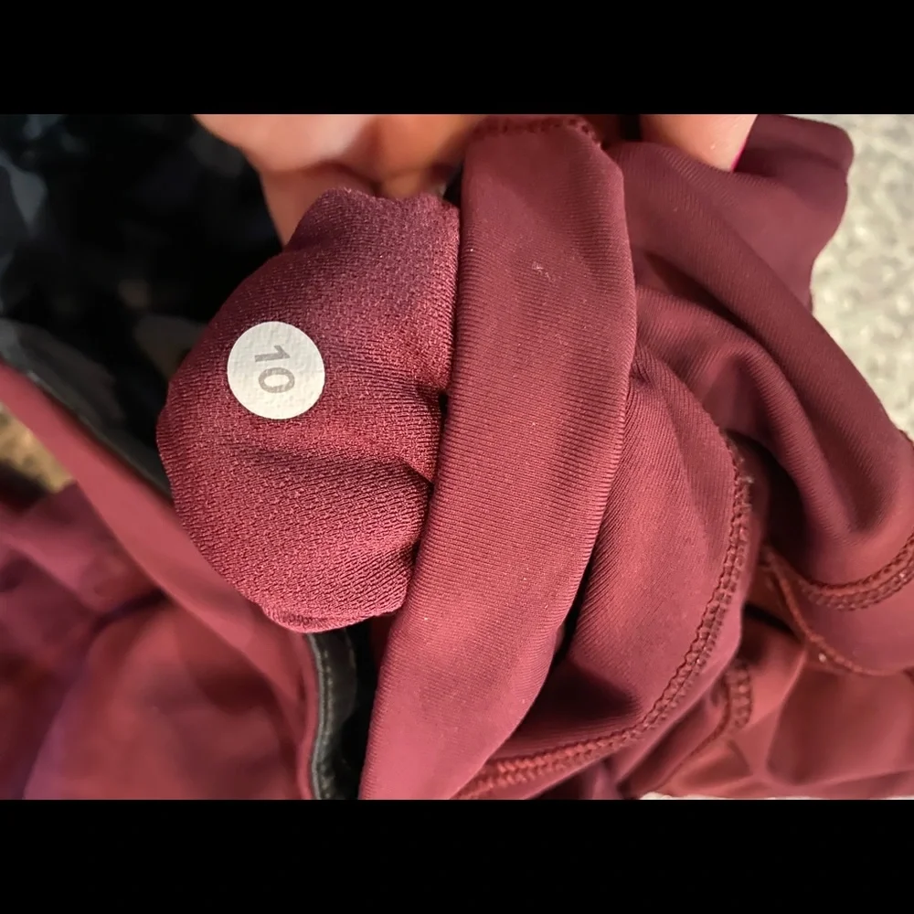 Lululemon crops - Picture 3 of 4